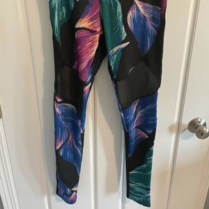 S2 Legging with abstract details